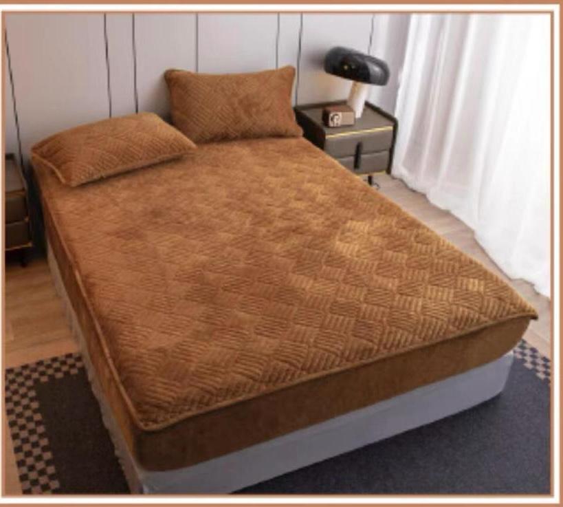 Topper Pentru Saltea, Cu Elastic, Material Tip Catifea, 160 X 200 cm + 2 Fete de Perna CADOU