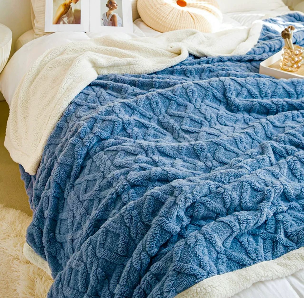 Patura Cocolino Groasa Dubla, Super Soft, Tip Tricotaj, cu Blanita, 200x230 cm