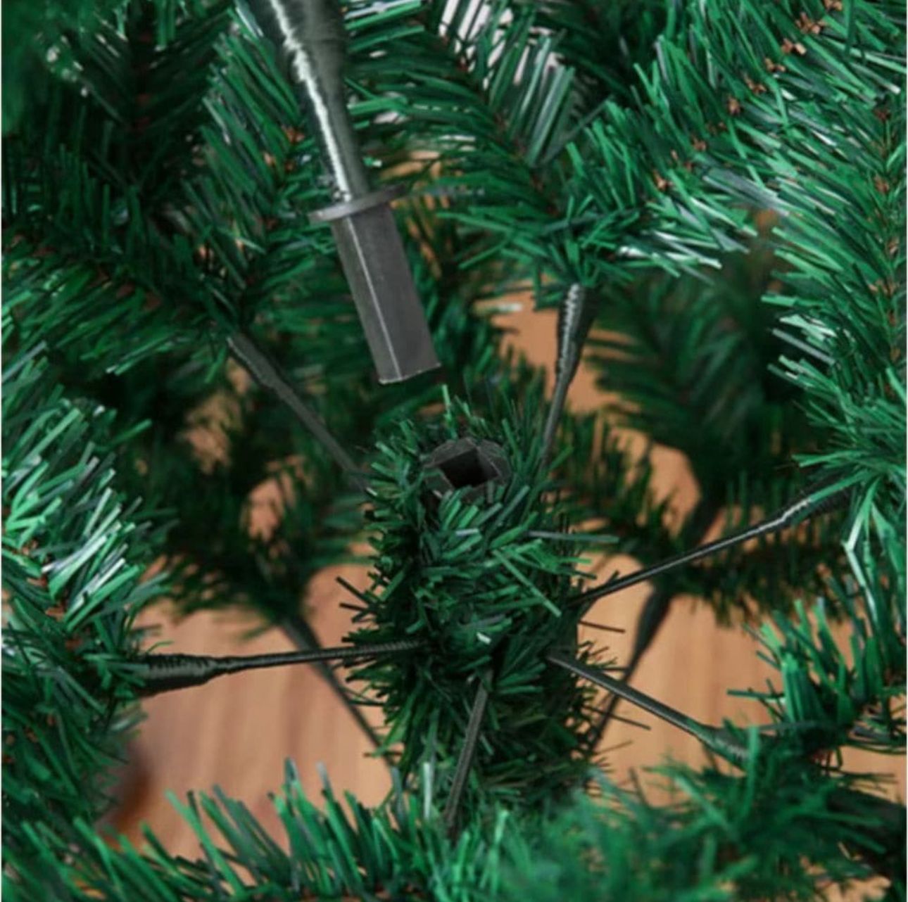 Brad Artificial De Craciun, Cu 45 De Accesorii Pentru Impodobit, 1.8 m Inaltime + Instalatie 10 m CADOU